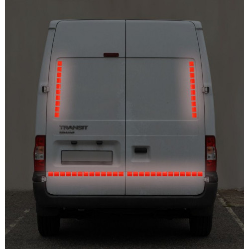 Samolepiaca páska reflexná 100 x 5 cm, delená, červená